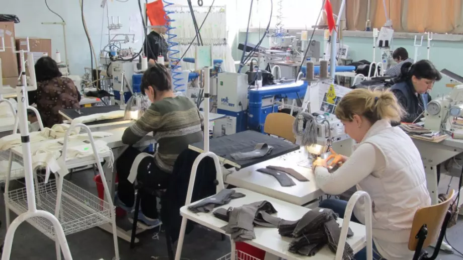 Фирми обещават масажи и фитнес, за да привлекат служители