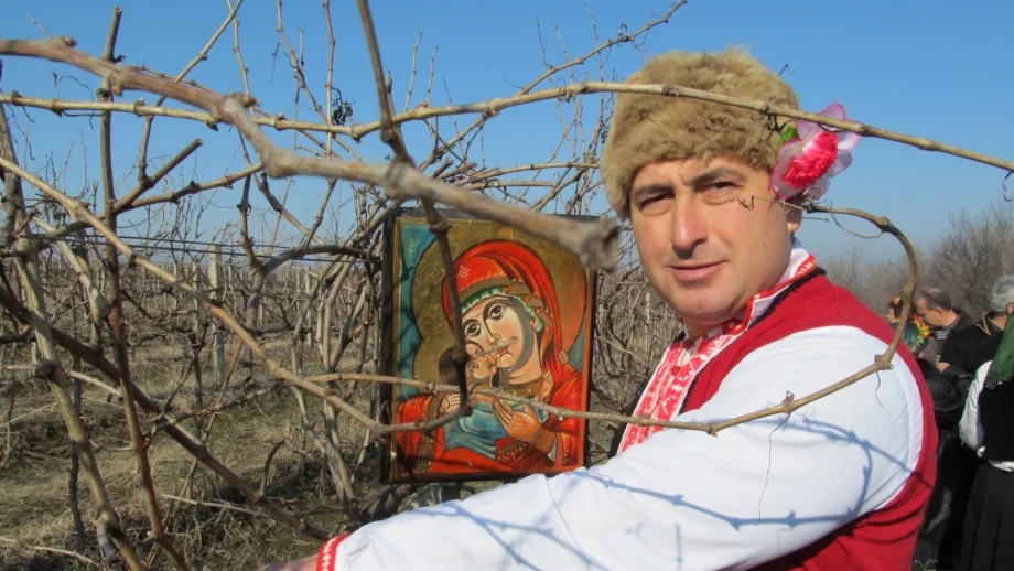 Традициите на Трифон Зарезан 