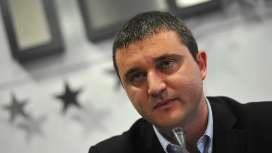 Горанов защити новия дълг, не предвижда ревизия на бюджета 