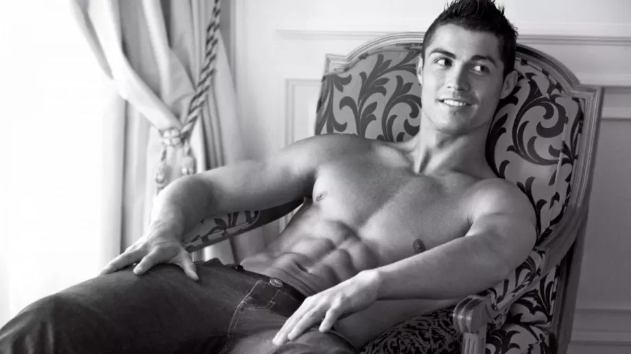 Звездите на Евро 2020, които "подкосяват краката" на всяка жена (СНИМКИ)