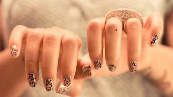 Маникюр с животински принт