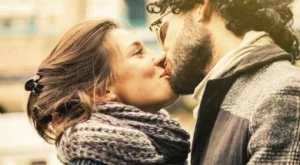 Ключът към идеалната връзка - 5 целувки дневно и 3,5 години разлика