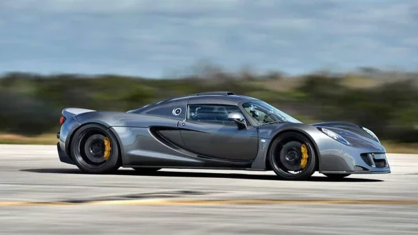 Hennessey Venom GT е по-бърз от Veyron SS