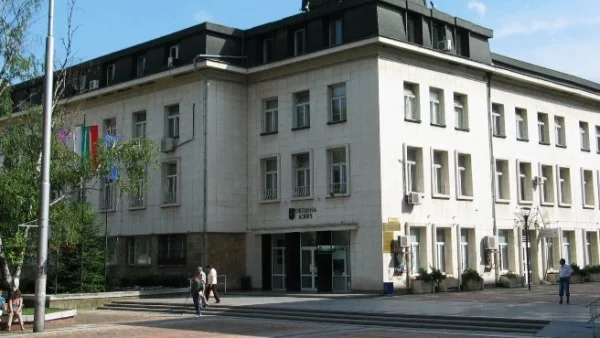 Драстично смъкнаха цените на автобусните билети от и до Ловеч 