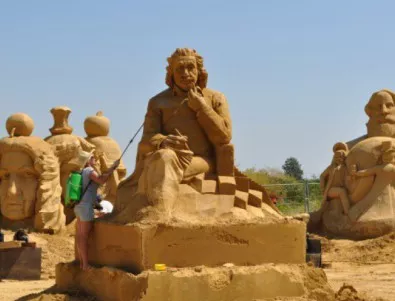 Около 5500 тона пясък ще бъде използван за тазгодишния Фестивал на пясъчните фигури в Бургас