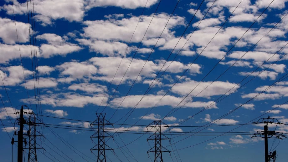 Бизнесът и синдикатите официално решиха да готвят протест за скъпия ток