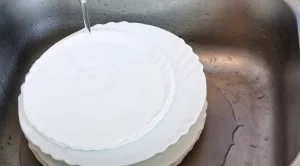 Водата за столичани поскъпва само с 1 стотинка на година, заяви Иванов