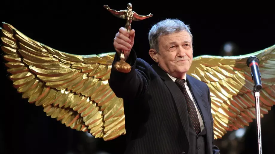 Актьорът Стефан Мавродиев: Бера душа!