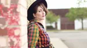 Помощ при избора на обувки и дрехи за бременни