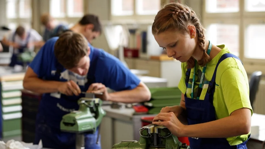 Щатски учен: Лъжа е, че жените получават по-ниски заплати от мъжете