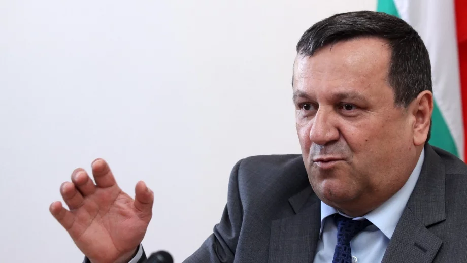 Адемов: Проблемите на хората с увреждания не започват с оставката на Петков