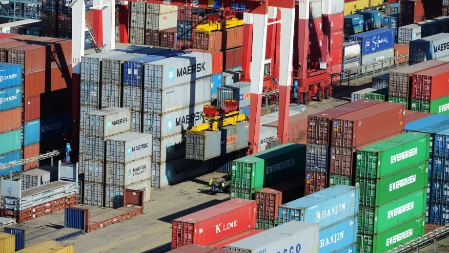 Увеличение на износа и спад на вноса отчете БНБ за януари