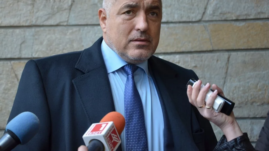 Борисов замрази още 3 обществени поръчки, свързани с Пеевски 