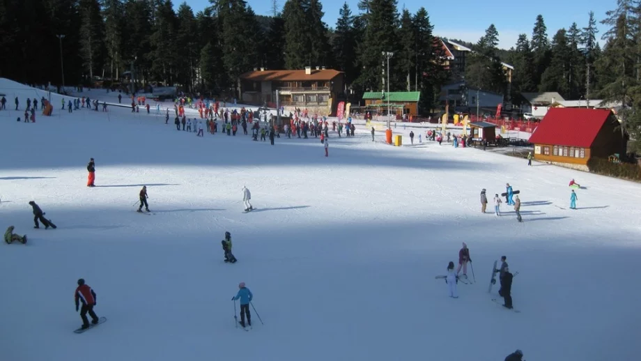 КЗП установила 100 нарушения в зимните ни курорти от декември насам 