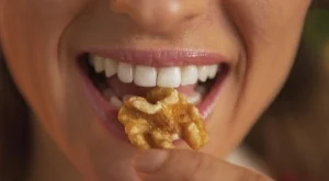 Яжте орехи за отслабване 