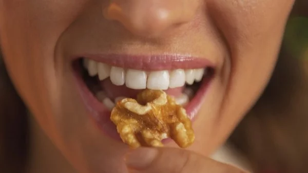 Яжте орехи за отслабване