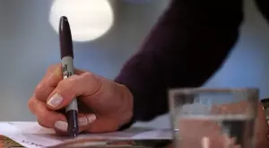 Фотьойл или фотьол – как се пише правилно?