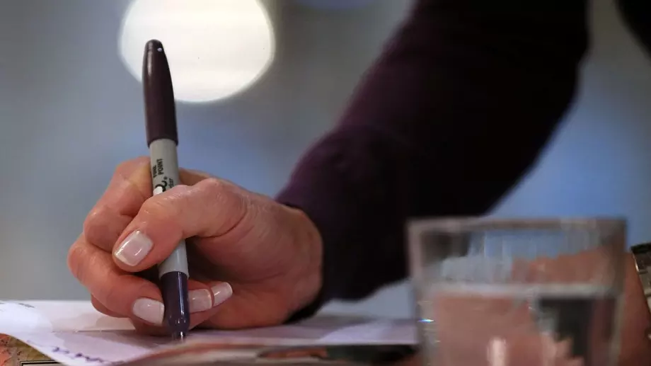 Фотьойл или фотьол – как се пише правилно?