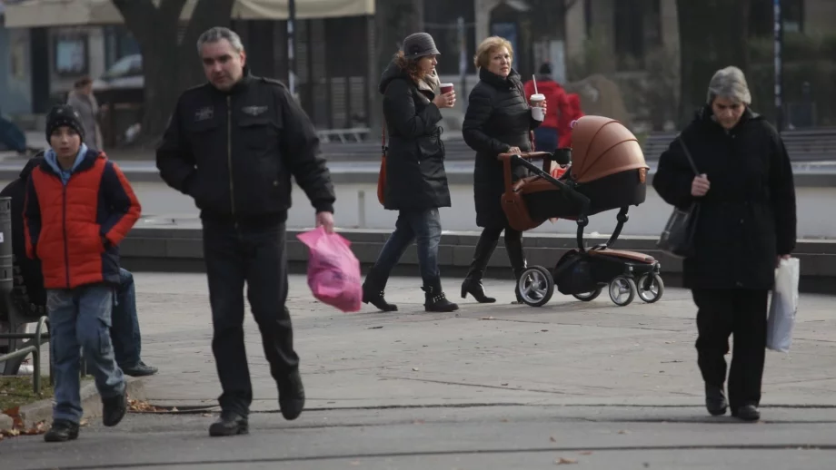 Замразената пенсионна реформа вече действа за някои българи