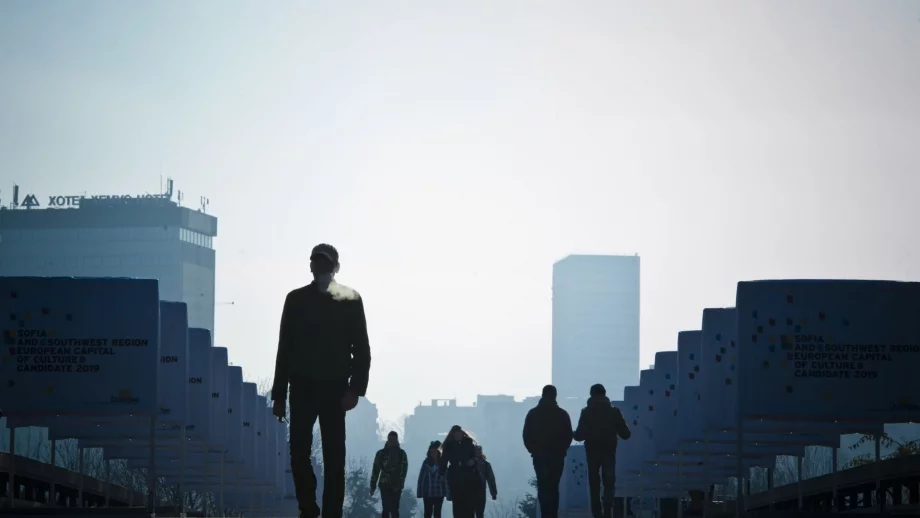 Безработните намаляват с близо 8000 души за месец 