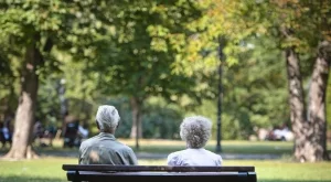 Изплащат пенсиите от 8 май