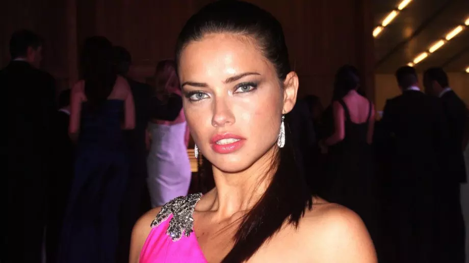 Несполучлива операция? Адриана Лима избухна срещу хейтърите (СНИМКА)