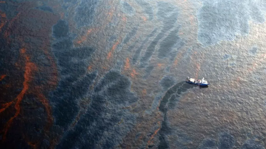 Тревога заради петролен разлив в Черно море