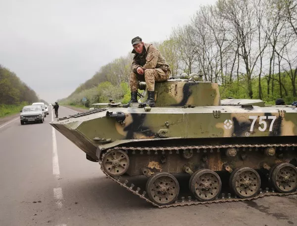 Украйна започва да затваря частично границата с Русия при Донецк и Луганск