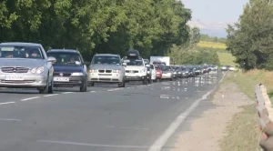 Нужни са 100 млн.лв. за запълване на дупките по магистралите