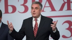 Пенсията на всеки човек трябва да е 70% от заплатата му, смята Калфин