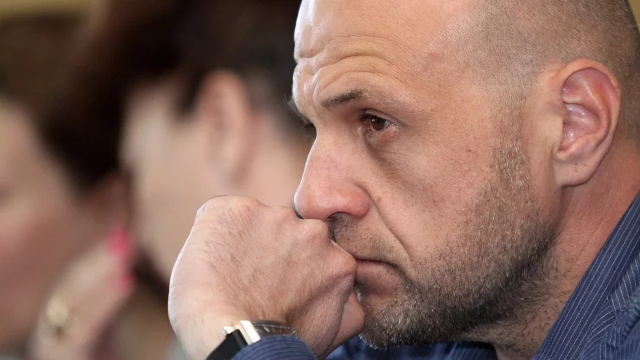 Дончев нямал особено желание да става социален министър