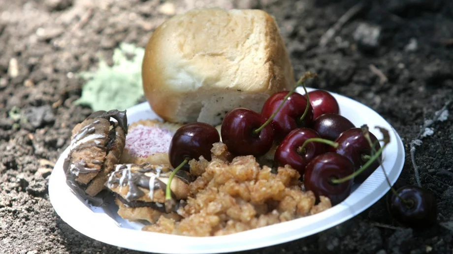 Обичаи на Черешова задушница 