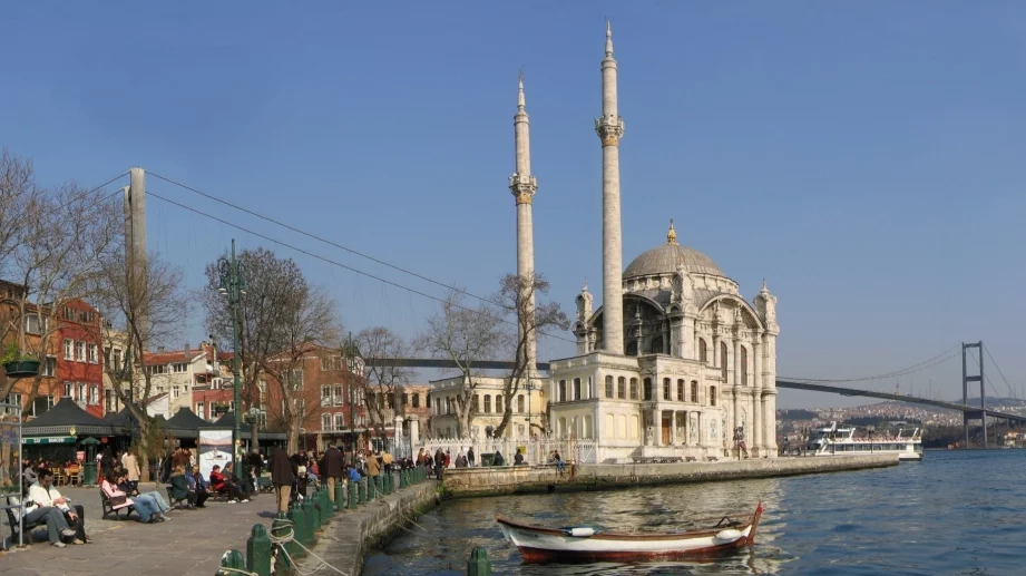 В Истанбул строят изкуствен полуостров