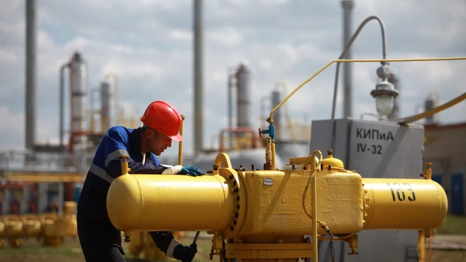 "Газпром": Има риск за доставките на газ през Украйна 