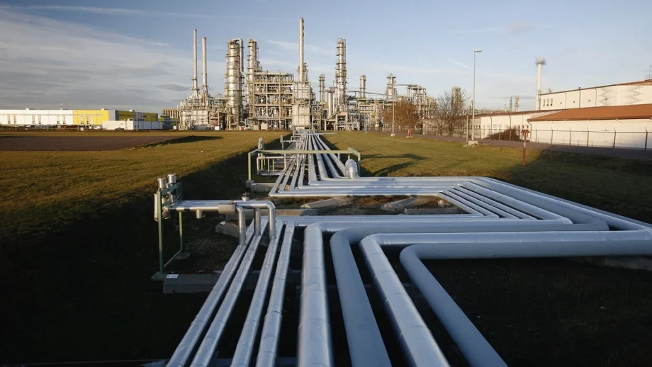 Украйна покрива 60% от газовите си нужди с доставки от Европа
