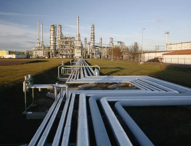 Полша обжалва решение на ЕК да пусне каишката на "Газпром" по "Северен поток"