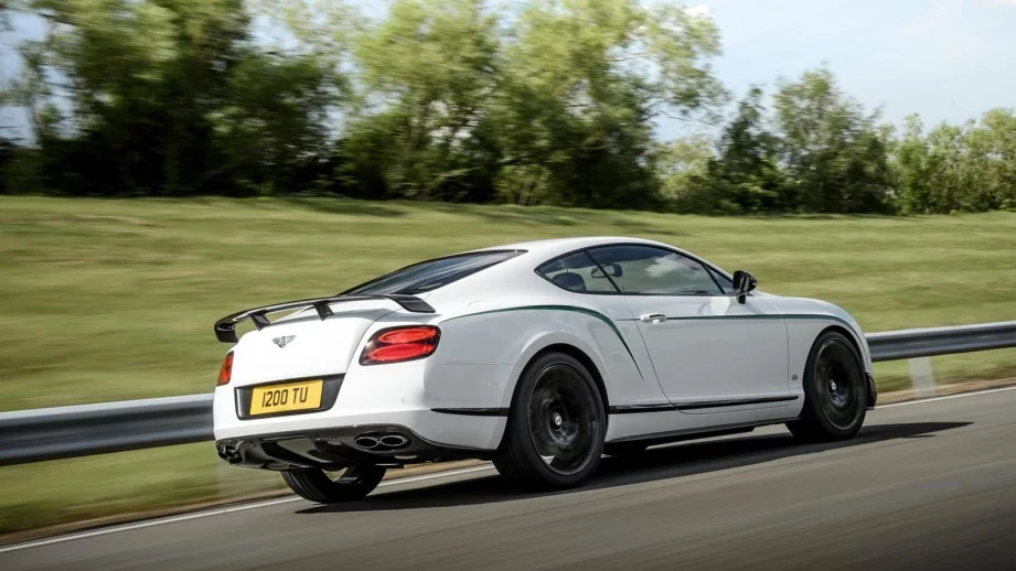 Великобритания е доставила 300 автомобила Bentley за Русия