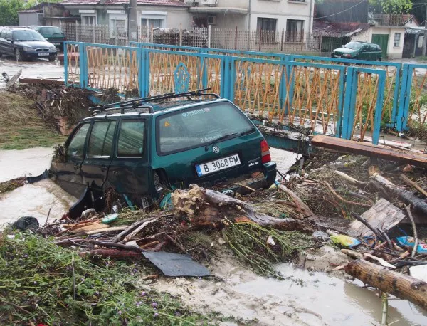 Още телефони са на разположение за информация за бедствието във Варна