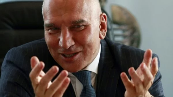 Хампарцумян за кредитите в швейцарски франкове: Спасете ни, бяхме алчни