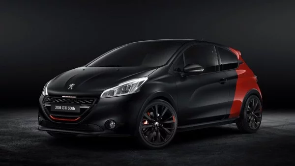 Peugeot 208 GTi 30th Anniversary изглежда злобно