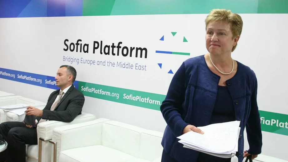 Постигаме рекордно ниво на усвояване на евросредства, заяви Георгиева