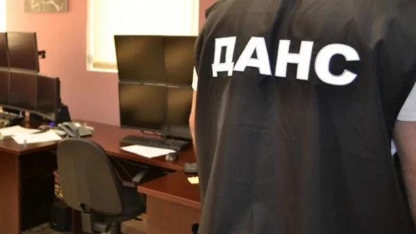 Специалистите в разузнаването ни са все по-малко