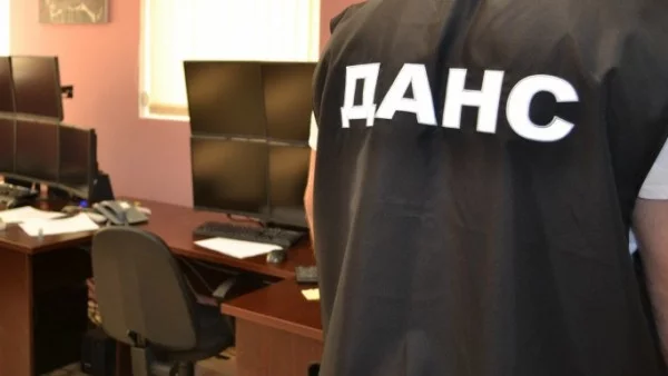 Имате агент на ДАНС във фирмата си - няма съдебен контрол, който да ви защити