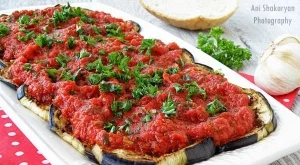 Патладжани с доматен сос