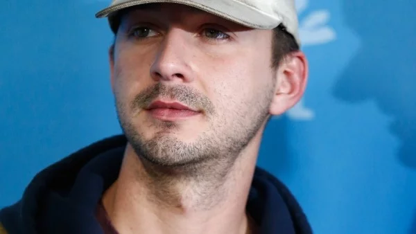 Шиа Лабьоф лекува алкохолизъм в клиника