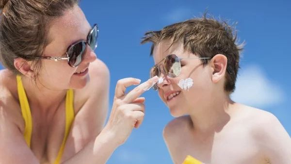 Да се наслаждаваме здравословно на слънцето