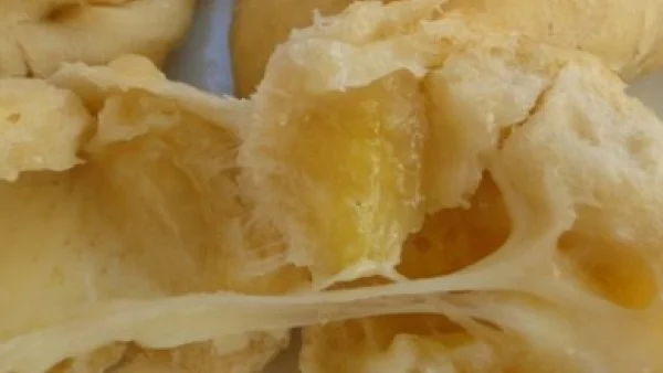 Питки с топящ се кашкавал