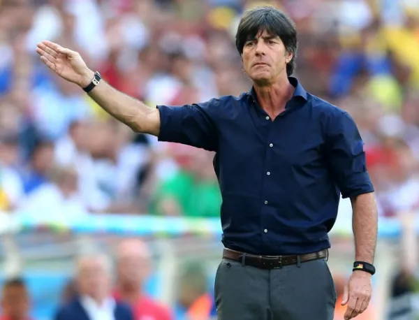 Селекционерът на Германия не е решил дали остава начело на отбора