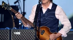 Предложиха брак на концерт на Маккартни (видео)