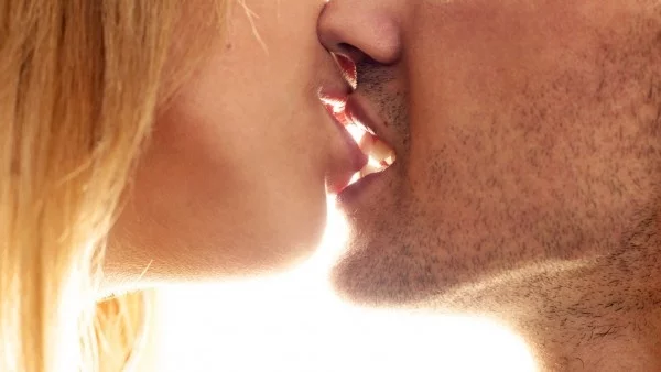 Защо се целуват мъжете